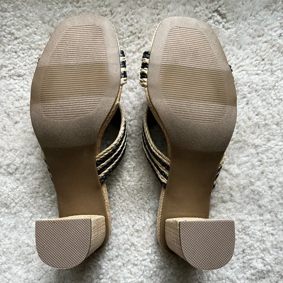 NEW Dolce Vita Woven Black and Tan Sandal - Picture 6 of 8